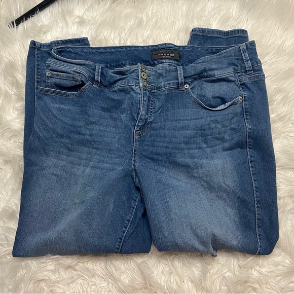 torrid Denim - Torrid 3 Button Fly Premium Distressed High Waist Cropped Denim